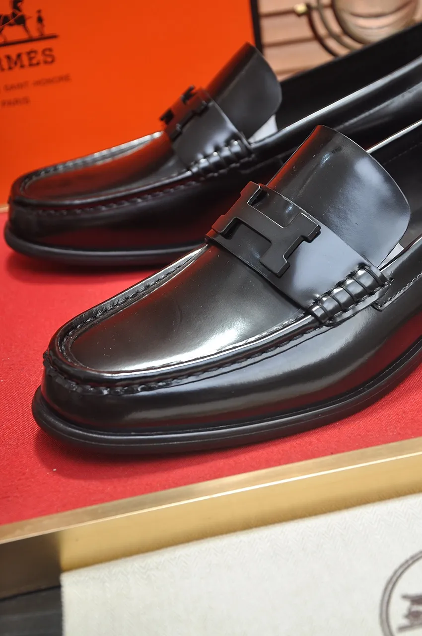 Men's shoes💰540💶[HERMES] (cowhide lining)🍀Italian top luxury🍀He does not pursue novel styles and gorgeous colors, but attracts the favor of successful men with his flawless, elegant and classic style. Formal leather shoes This very comfortable, simple and stable style allows you to easily match any style! The pattern is absolutely 1:1 refined from the original case, and we strive for excellence in materials, imported cowhide + cowhide lining💪💪💪extraordinary texture👍! .Code number: 38-45 (45 customized)